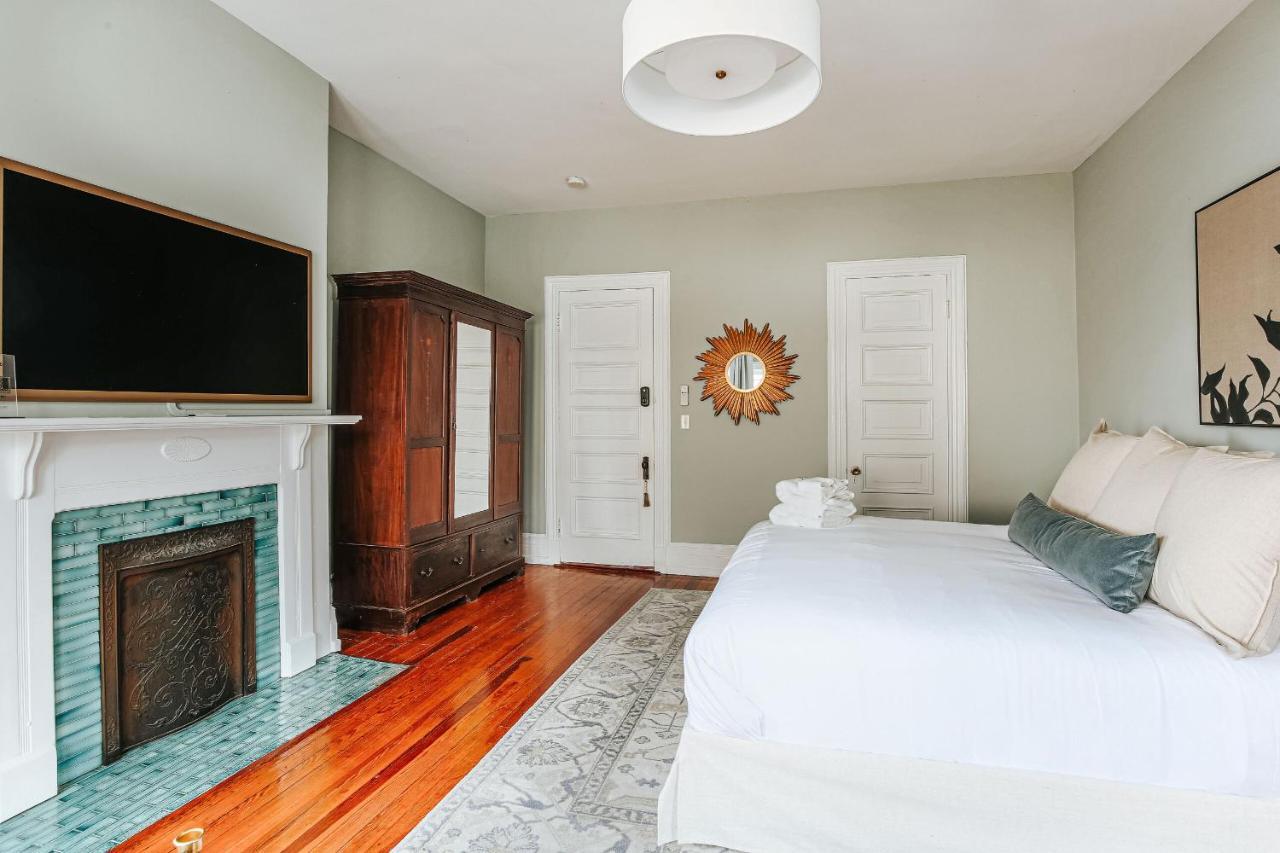 The Historic Berkeley Place Staunton Habitación foto